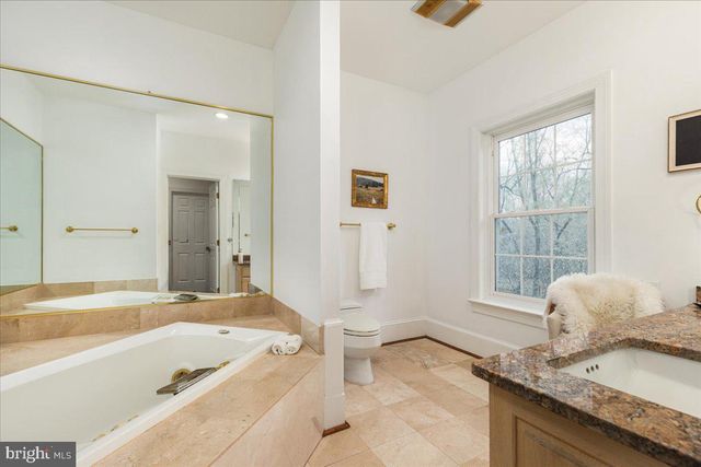 532 WALKER RD, Great Falls, VA 22066