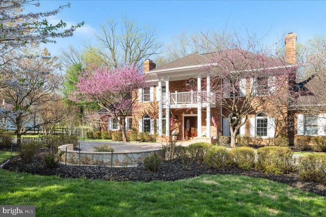 532 WALKER RD, Great Falls, VA 22066