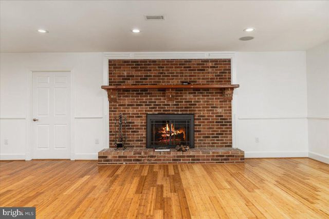 532 WALKER RD, Great Falls, VA 22066