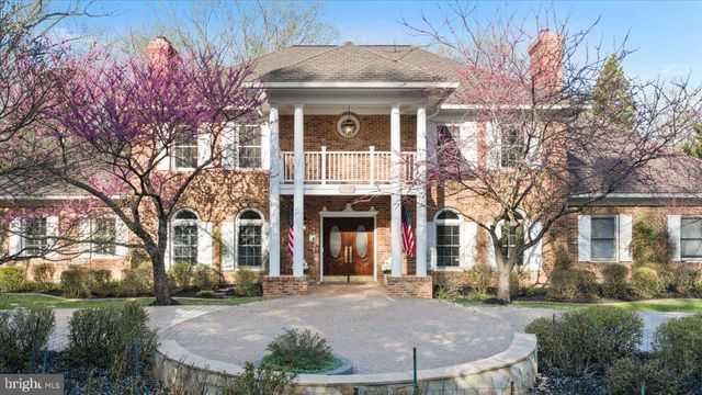 532 WALKER RD, Great Falls, VA 22066