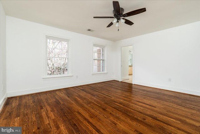 532 WALKER RD, Great Falls, VA 22066