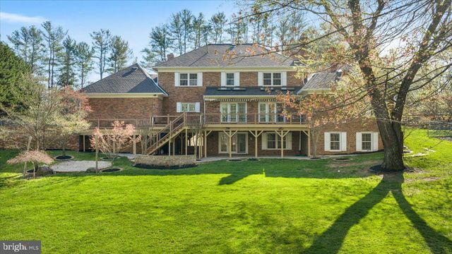 532 WALKER RD, Great Falls, VA 22066