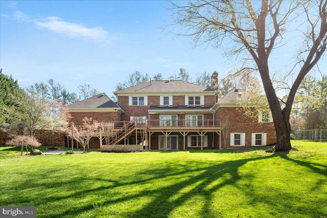 532 WALKER RD, Great Falls, VA 22066