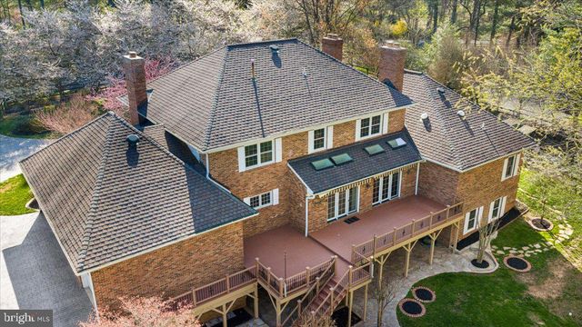 532 WALKER RD, Great Falls, VA 22066