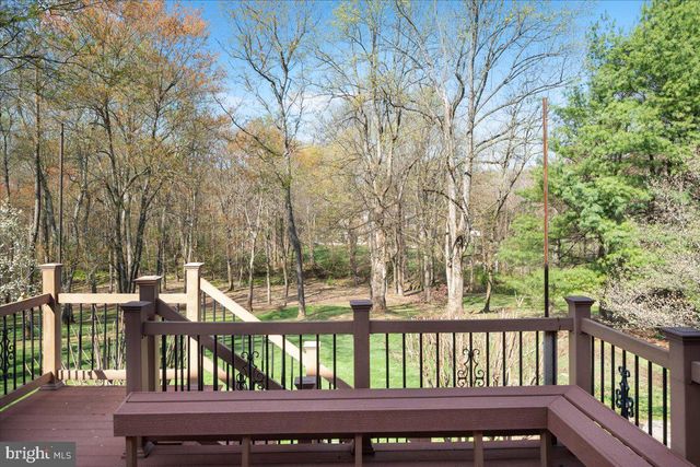 532 WALKER RD, Great Falls, VA 22066