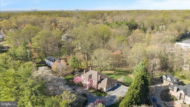532 WALKER RD, Great Falls, VA 22066