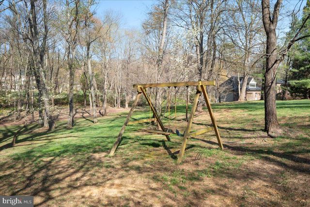 532 WALKER RD, Great Falls, VA 22066