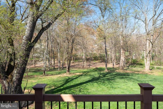 532 WALKER RD, Great Falls, VA 22066