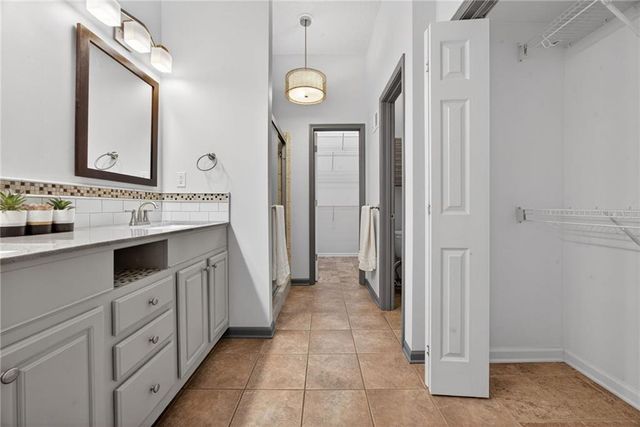 22608 W 73rd Street, Shawnee, KS 66227