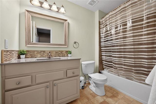 22608 W 73rd Street, Shawnee, KS 66227