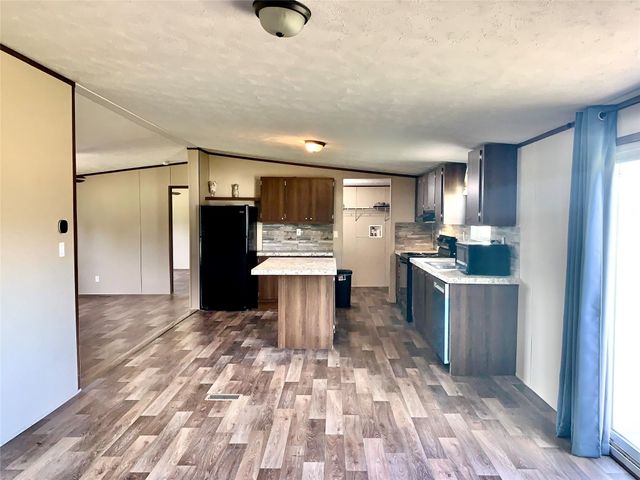 360 County Road 2251, Cleveland, TX 77327