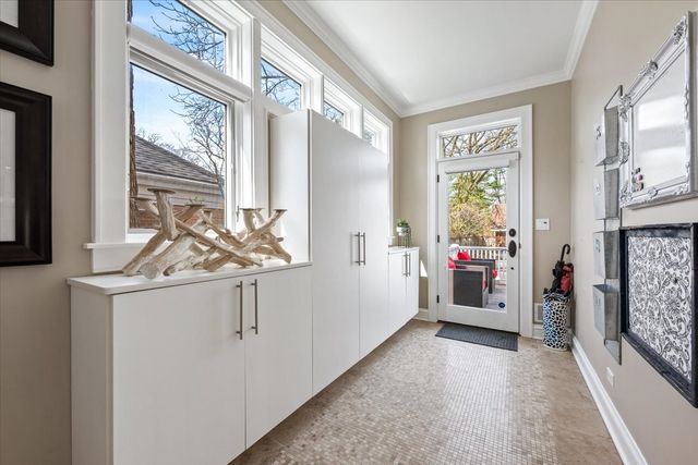 1148 Isabella Street, Wilmette, IL 60091