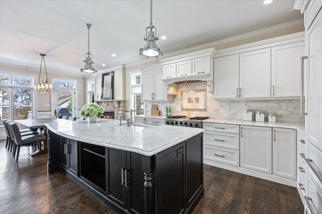 1148 Isabella Street, Wilmette, IL 60091