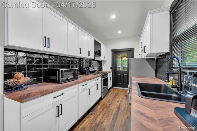 1759 Parker Street, Detroit, MI 48214