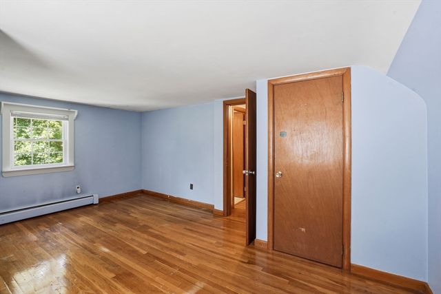 33 Cold Spring Rd, Westford, MA 01886