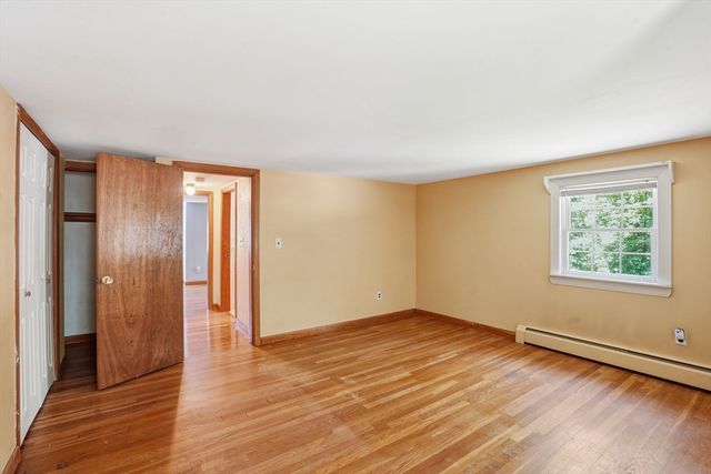 33 Cold Spring Rd, Westford, MA 01886
