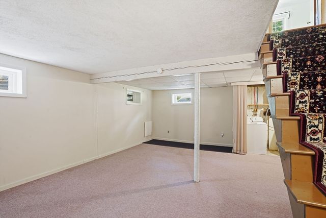 33 Cold Spring Rd, Westford, MA 01886