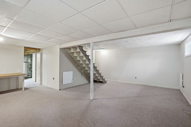 33 Cold Spring Rd, Westford, MA 01886