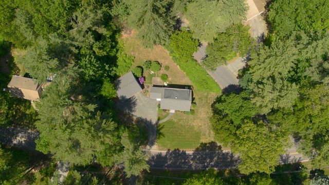 33 Cold Spring Rd, Westford, MA 01886