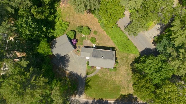 33 Cold Spring Rd, Westford, MA 01886