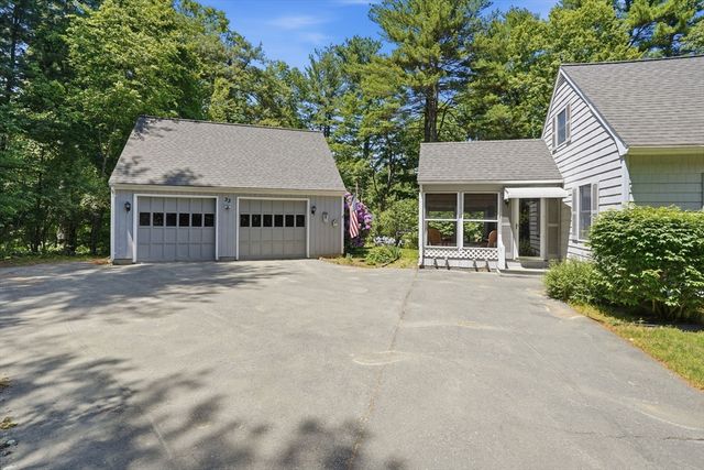 33 Cold Spring Rd, Westford, MA 01886