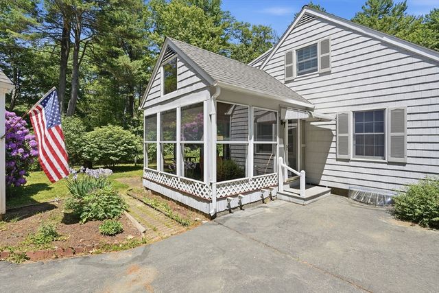 33 Cold Spring Rd, Westford, MA 01886