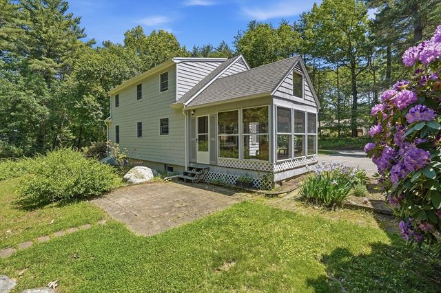 33 Cold Spring Rd, Westford, MA 01886