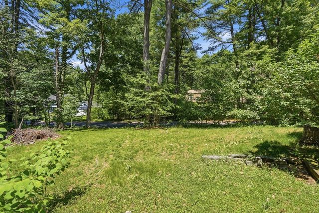 33 Cold Spring Rd, Westford, MA 01886