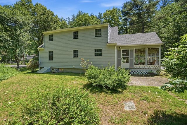 33 Cold Spring Rd, Westford, MA 01886