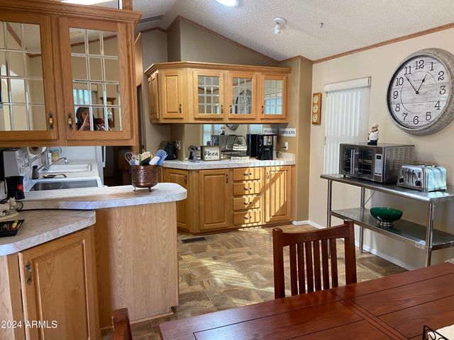 2061 S WALLA WALLA Circle, Apache Junction, AZ 85119