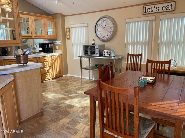 2061 S WALLA WALLA Circle, Apache Junction, AZ 85119