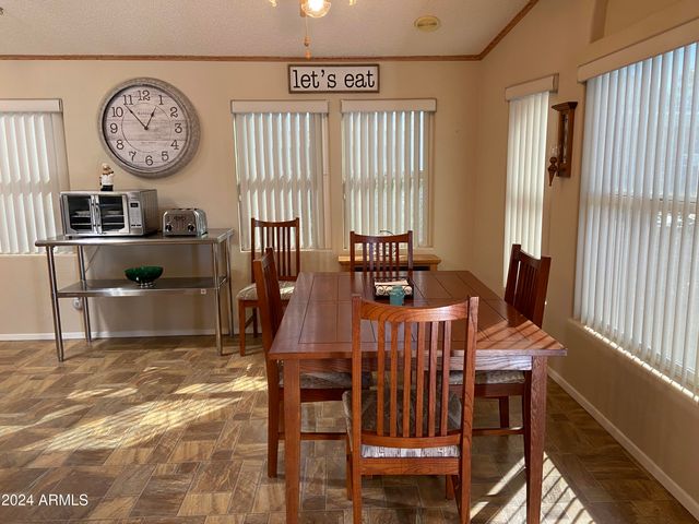 2061 S WALLA WALLA Circle, Apache Junction, AZ 85119