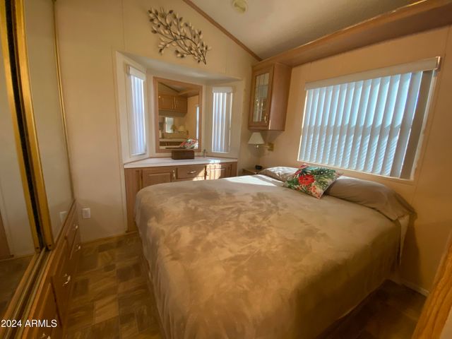 2061 S WALLA WALLA Circle, Apache Junction, AZ 85119