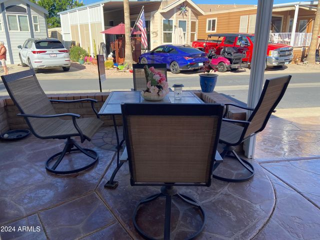 2061 S WALLA WALLA Circle, Apache Junction, AZ 85119