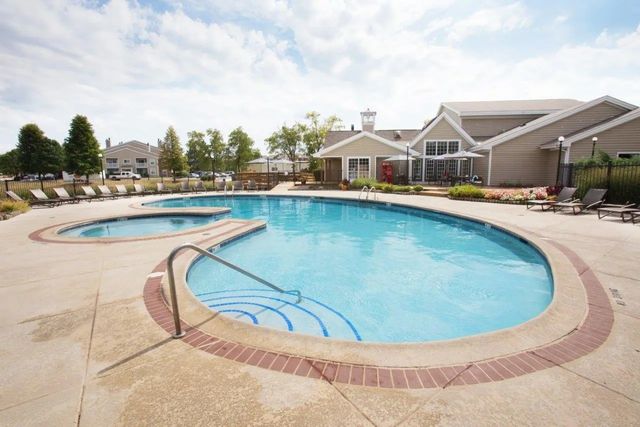4309 Bayhead Court 1D, Aurora, IL 60504