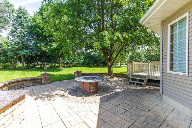 3023 Wellington Drive, Cedar Falls, IA 50613