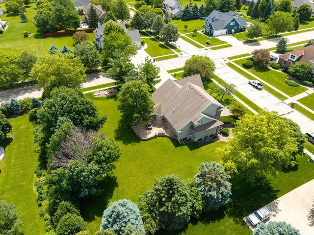 3023 Wellington Drive, Cedar Falls, IA 50613