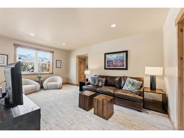 52 Spinner Pl, Silverthorne, CO 80498