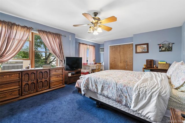 15 Willard Avenue, Farmingdale, NY 11735