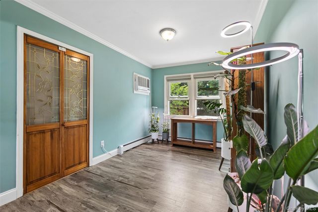 15 Willard Avenue, Farmingdale, NY 11735