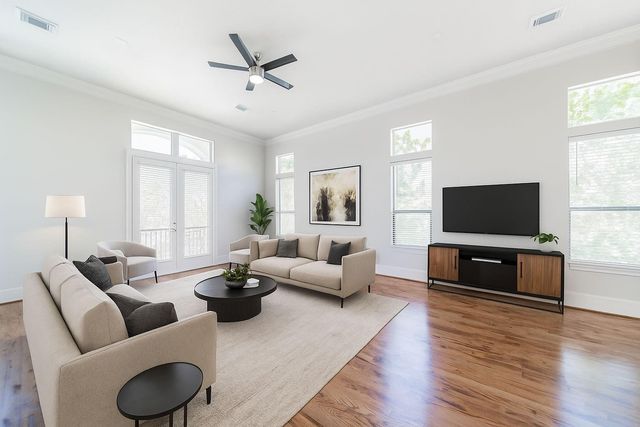 2426 Bevis Street, Houston, TX 77008