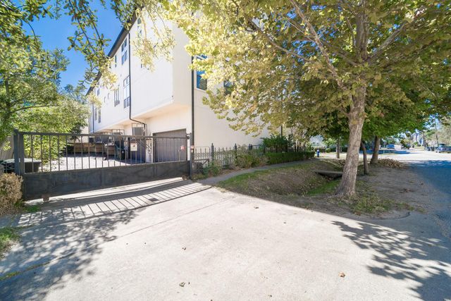 2426 Bevis Street, Houston, TX 77008