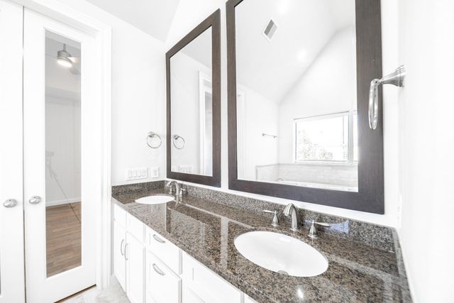 2426 Bevis Street, Houston, TX 77008