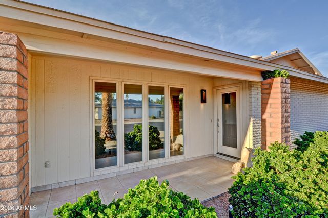 10122 W WILLOWCREEK Circle, Sun City, AZ 85373