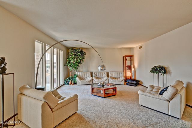 10122 W WILLOWCREEK Circle, Sun City, AZ 85373