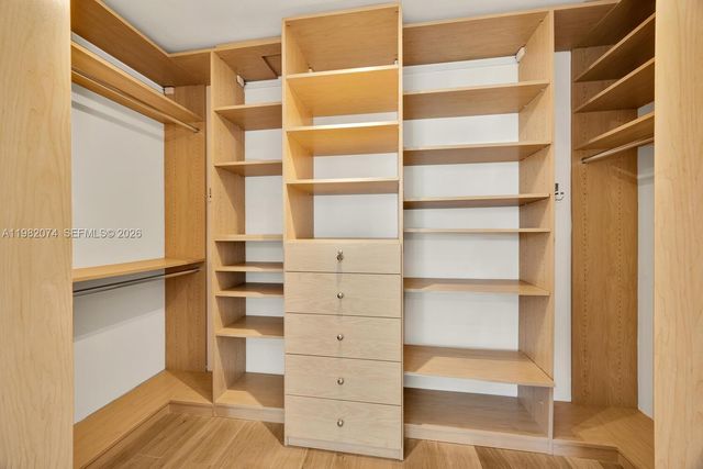 2645 S Bayshore Dr 1802, Miami, FL 33133