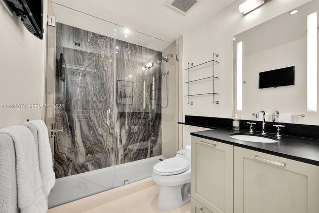 2645 S Bayshore Dr 1802, Miami, FL 33133