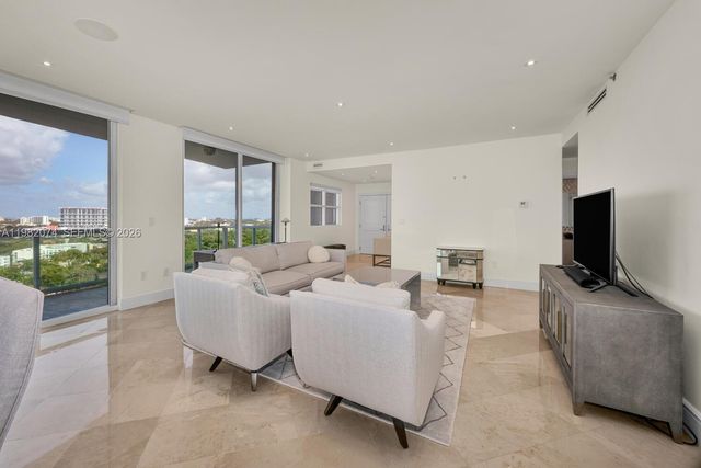 2645 S Bayshore Dr 1802, Miami, FL 33133