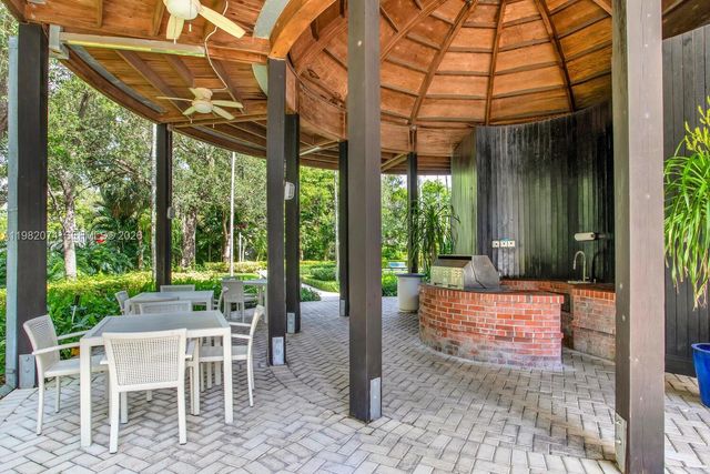 2645 S Bayshore Dr 1802, Miami, FL 33133