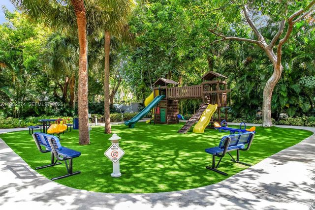 2645 S Bayshore Dr 1802, Miami, FL 33133